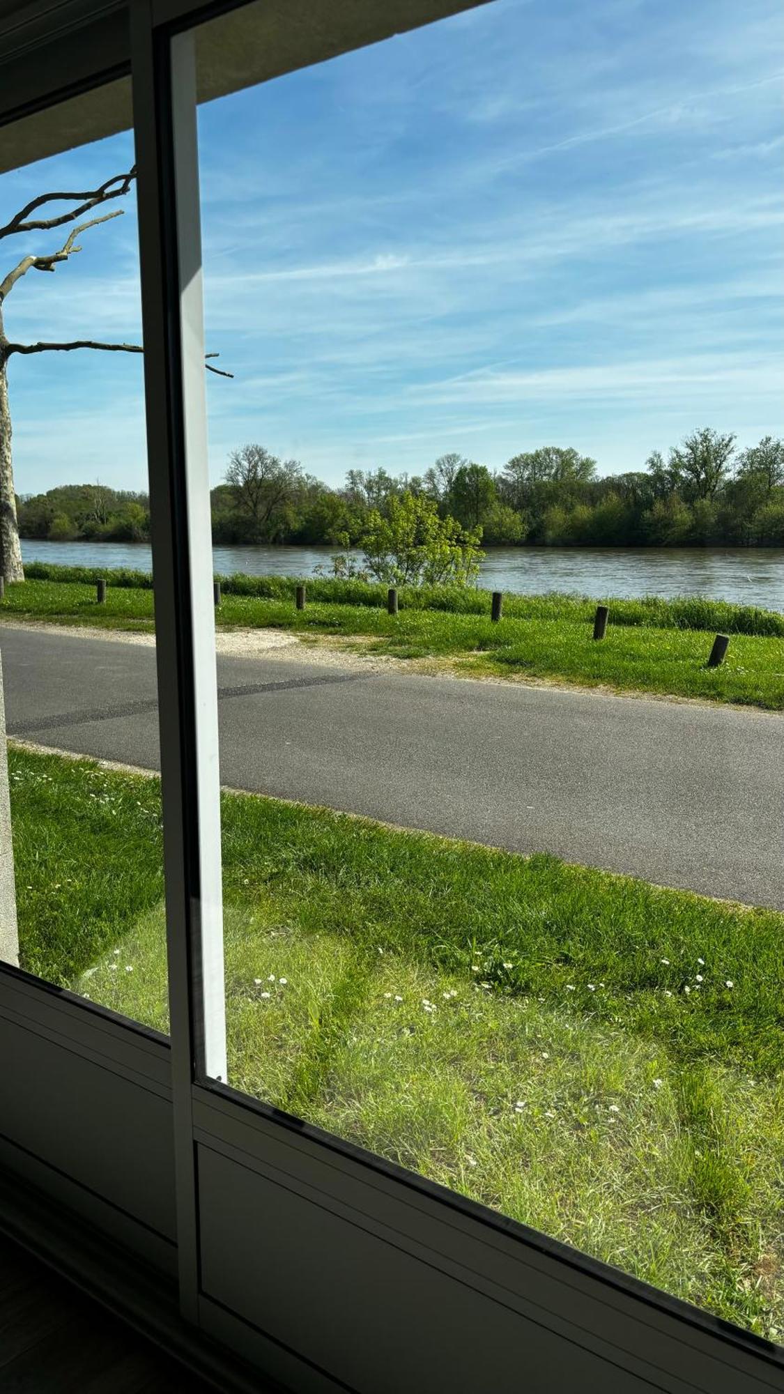 Studio Vue Sur Loire Божансі Екстер'єр фото